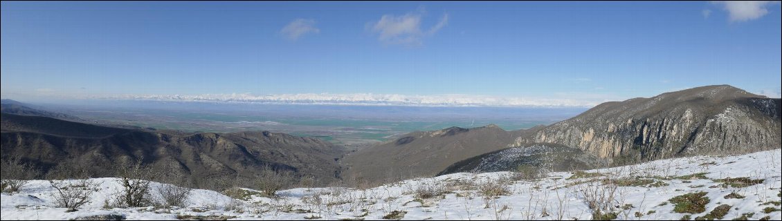 Vue sur le Caucase depuis les hauteurs de Eagle Gorges
