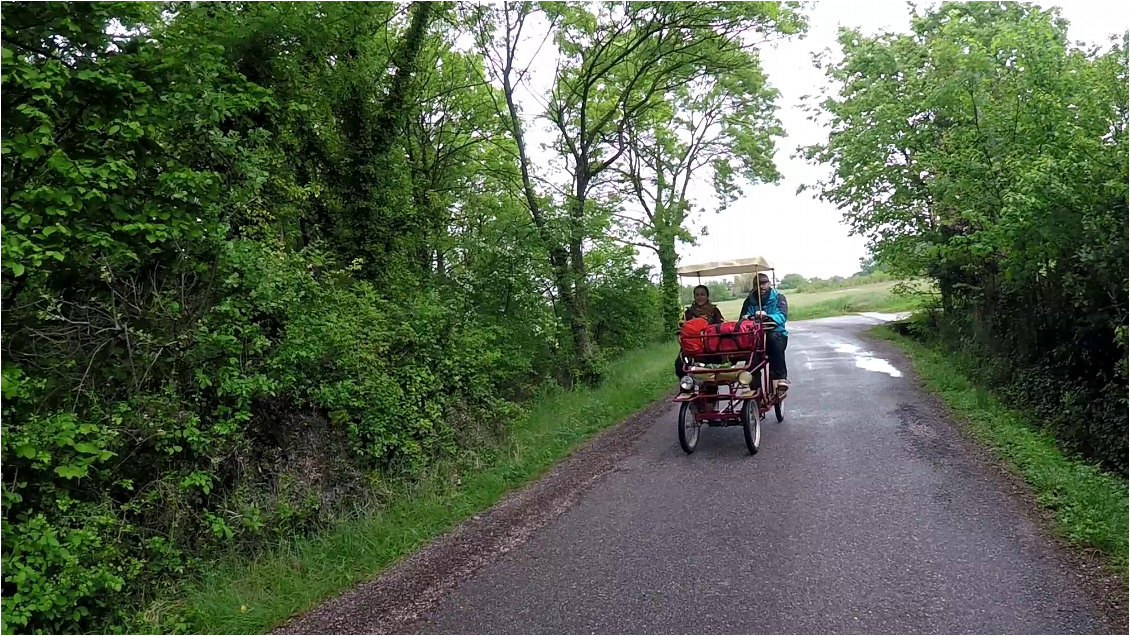 On attaque la viaRhôna à la sortie de Valence