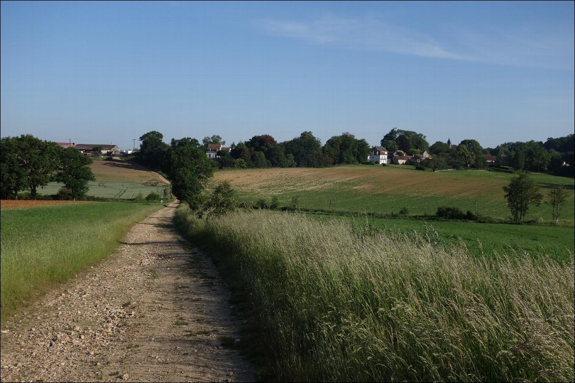 Des villages cachés entre prés et forêt, c'est ça le Vexin.