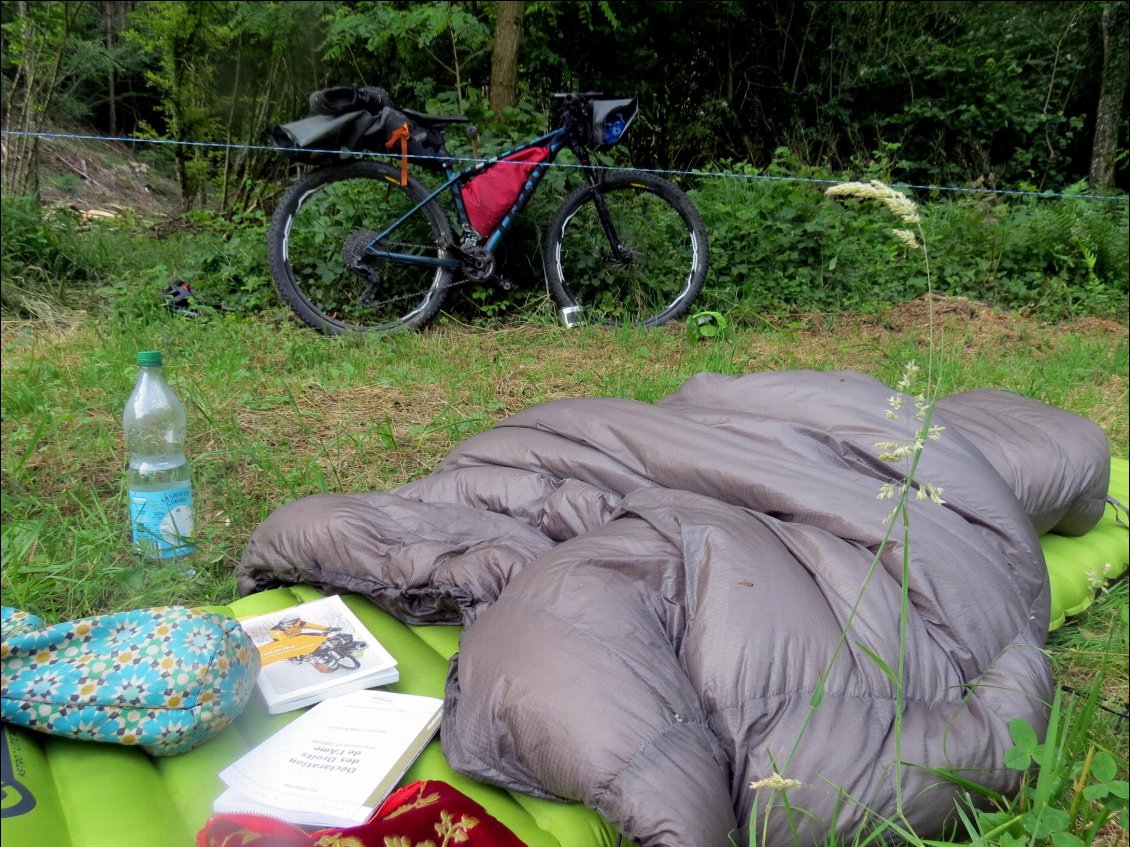 bivouac avec les moustiques