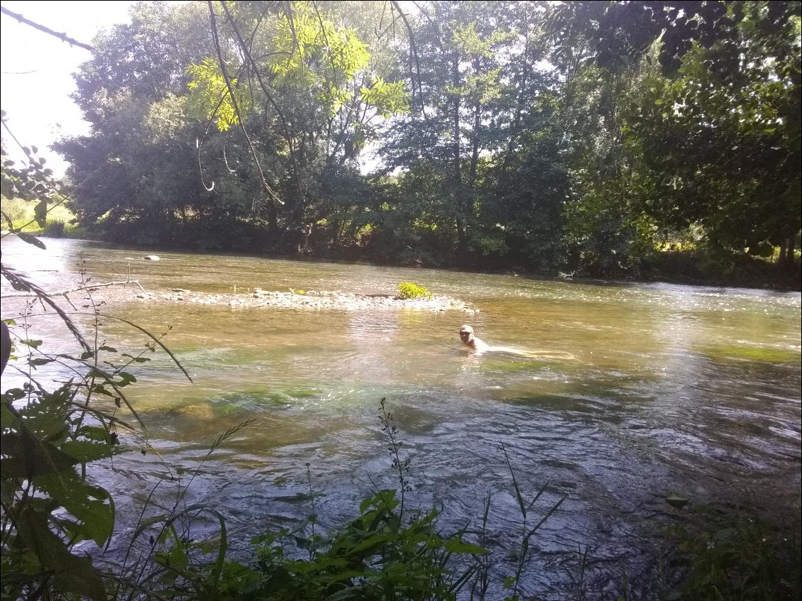 Petit bain dans l'Yonne en attendant les amis