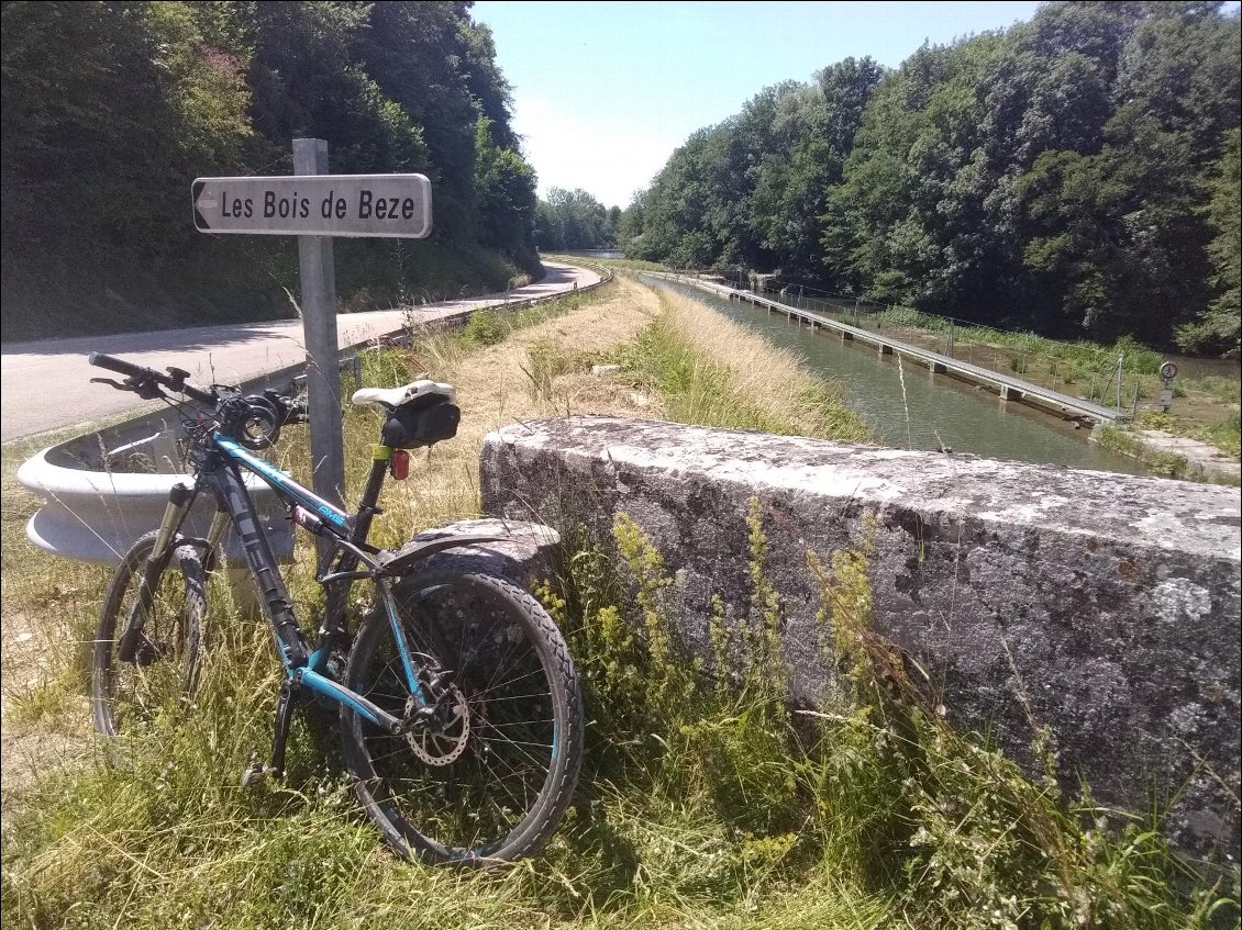 Ne pas s'écarter du canal...