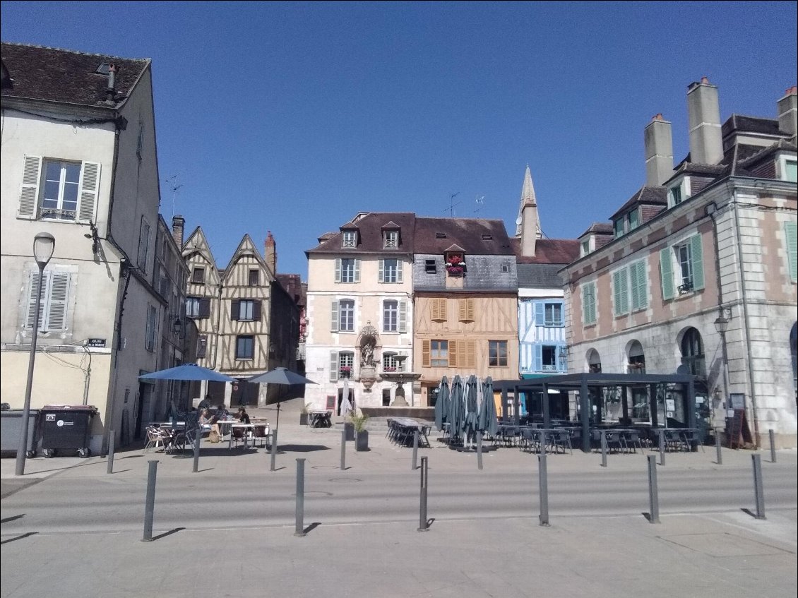 Auxerre et ses vieux quartiers