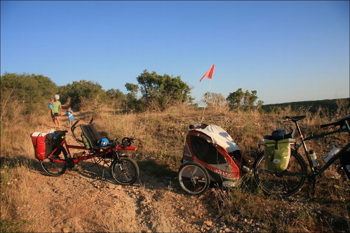 Jour 13 : vélo en mode VTT pour descendre de Vaour à Brian de Vere (Bruniquel)