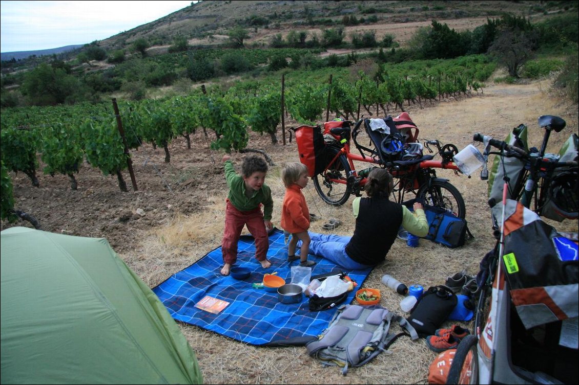 Jour 27 : bivouac à l'abri du vent dans les vignes