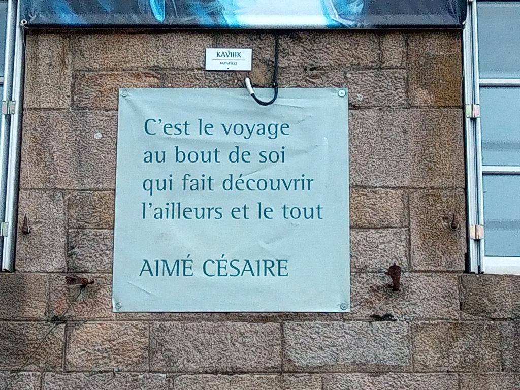 Des mots sur les murs