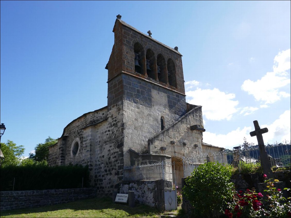 Nombreuses sont les églises aux quatre clochers