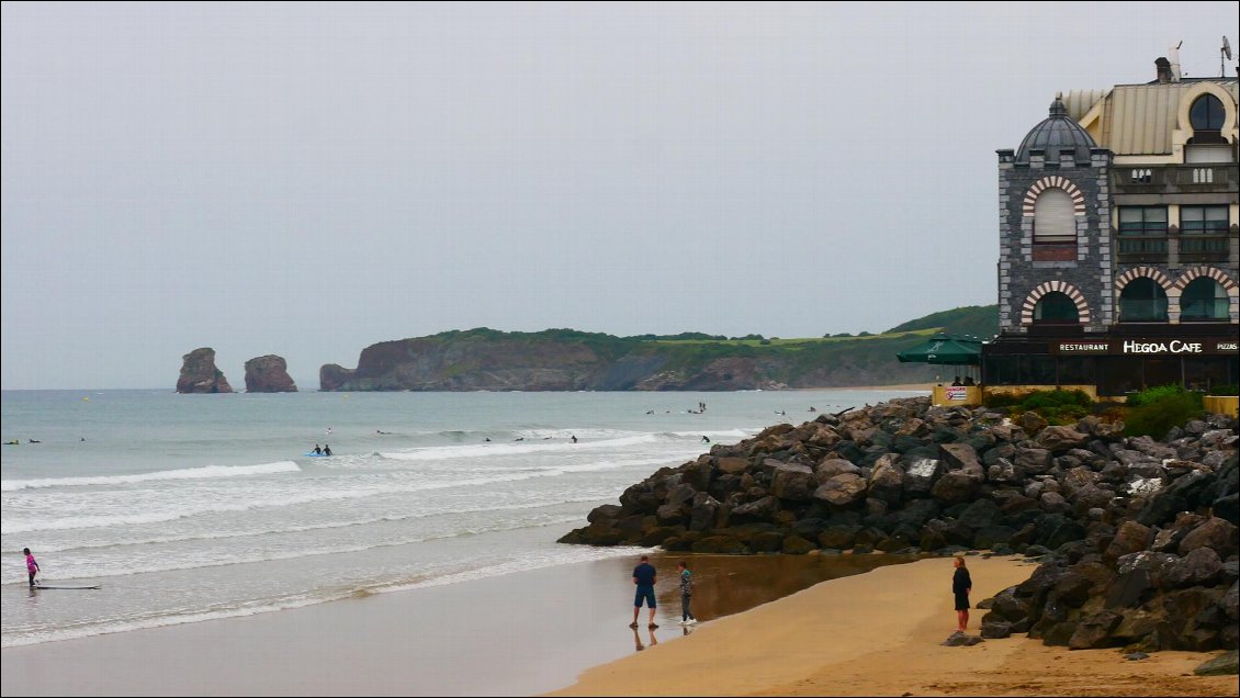 J1 : départ d'Hendaye, le soleil brille presque