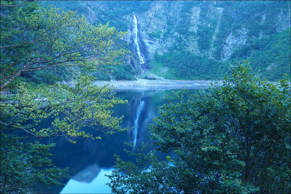 J25 : le lac d'Oo