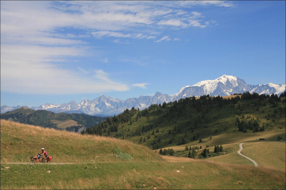 J30 : sur la fameuse "route de la soif" en direction du col de l'Arpettaz