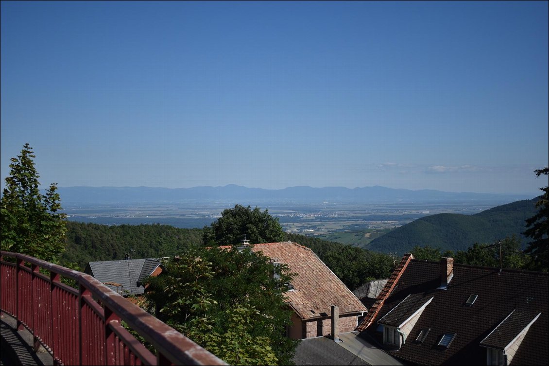 Voilà arrivée au Trois épis! La plaine d’Alsace ...