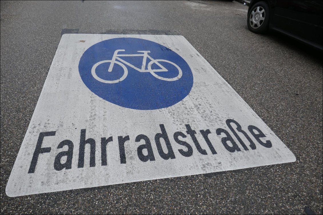 Une spécialité allemande : les routes vélo.