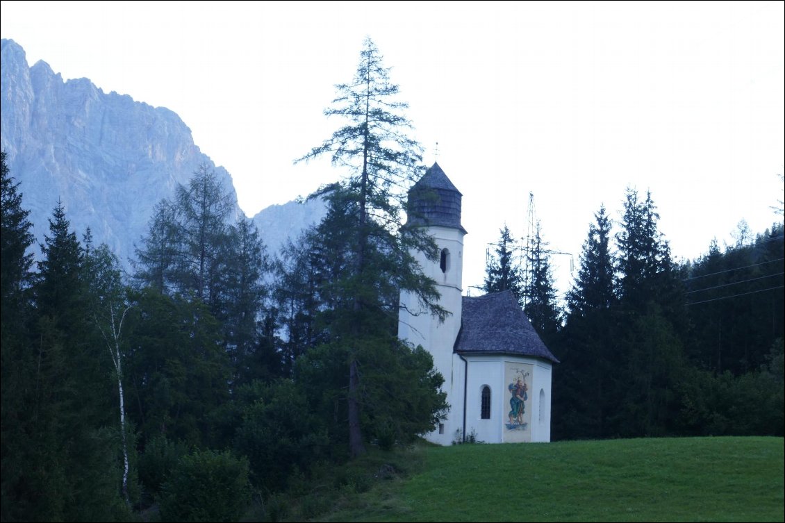 chapelle typique du Tyrol.