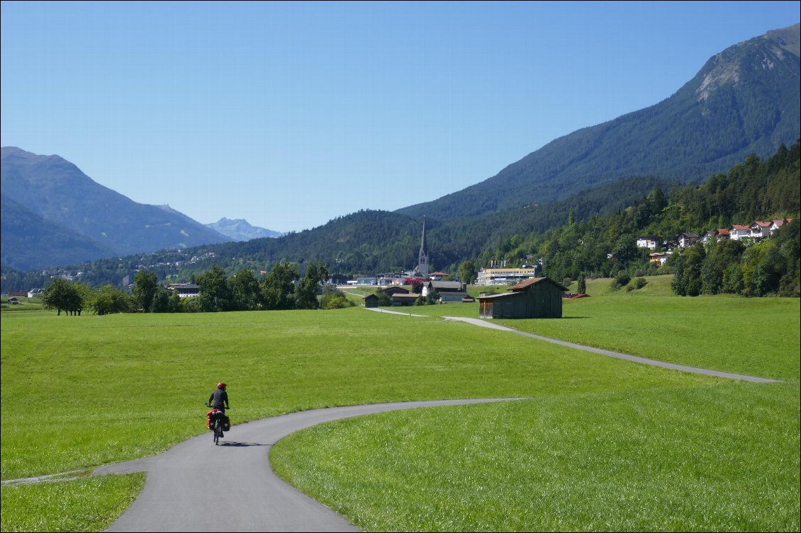 Après le Fernpass, traversée d'une vallée en direction d'Imst.