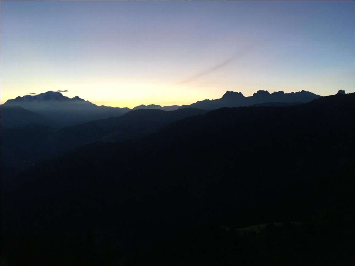 lever du soleil du refuge des Arolles à 6h06