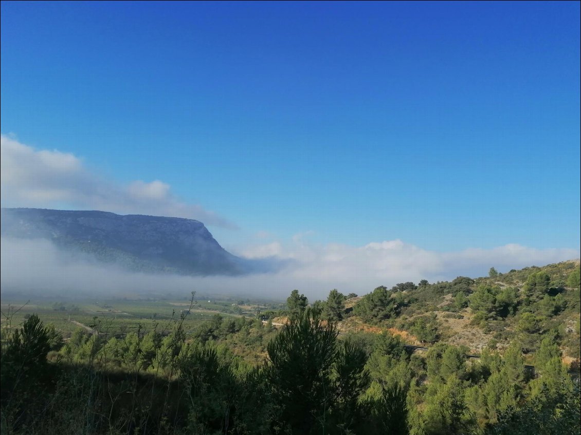 J13 : on laisse Tautavel dans la brume derrière nous