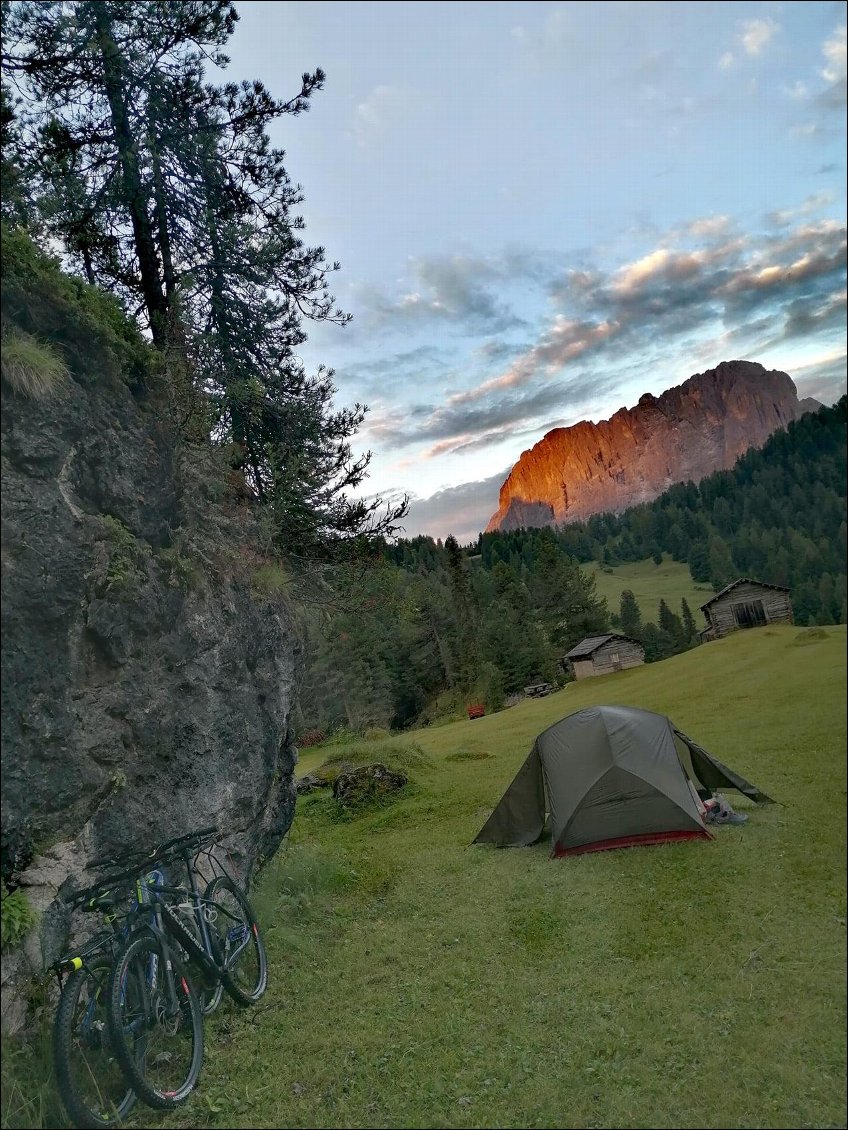 Bivouac dans les Dolomites @dodosoustente