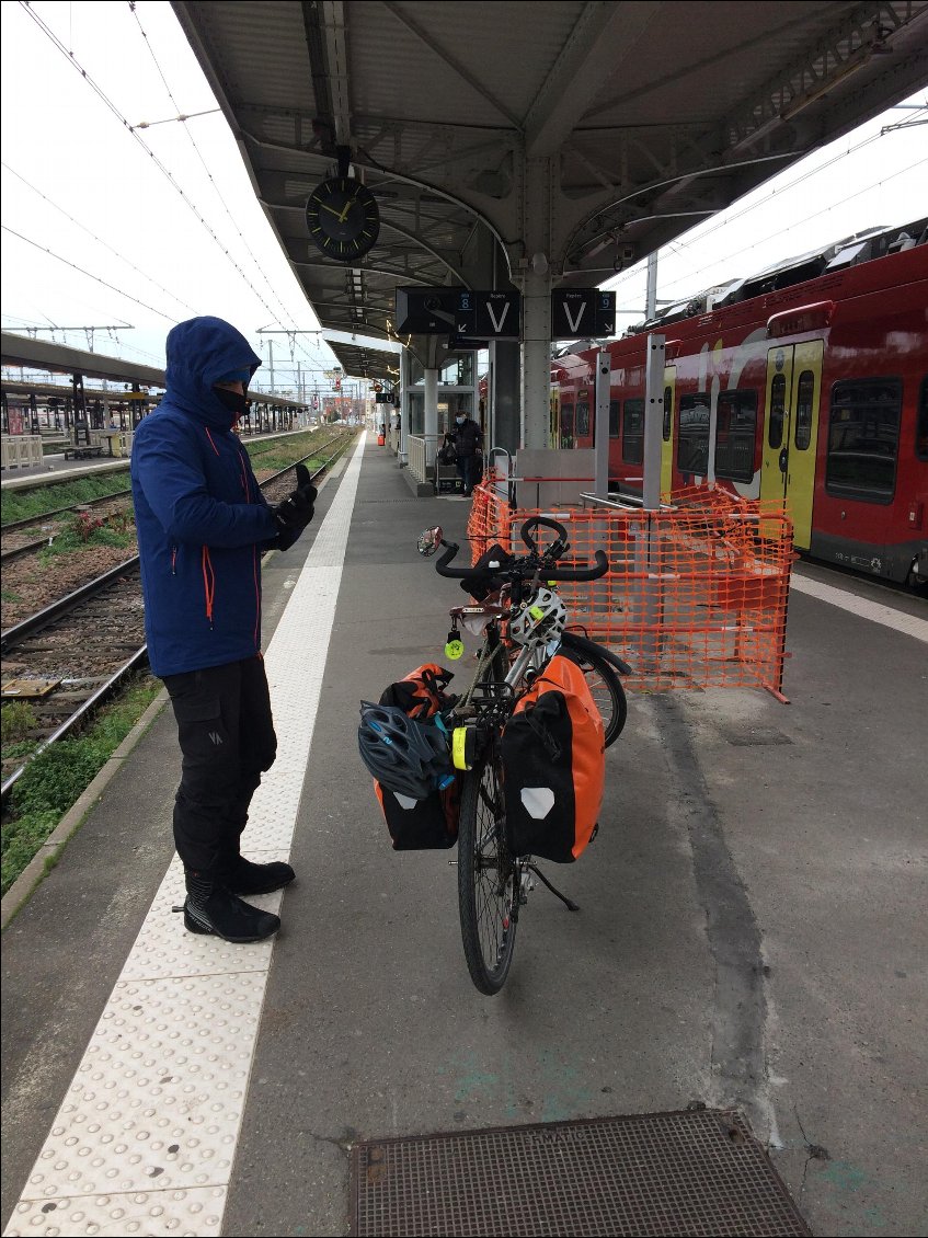 Toulouse Matabiau. On a réussi à monter dans un TER pour rejoindre Narbonne, pour finir par retrouver Béziers et mettre fin à cette aventure.