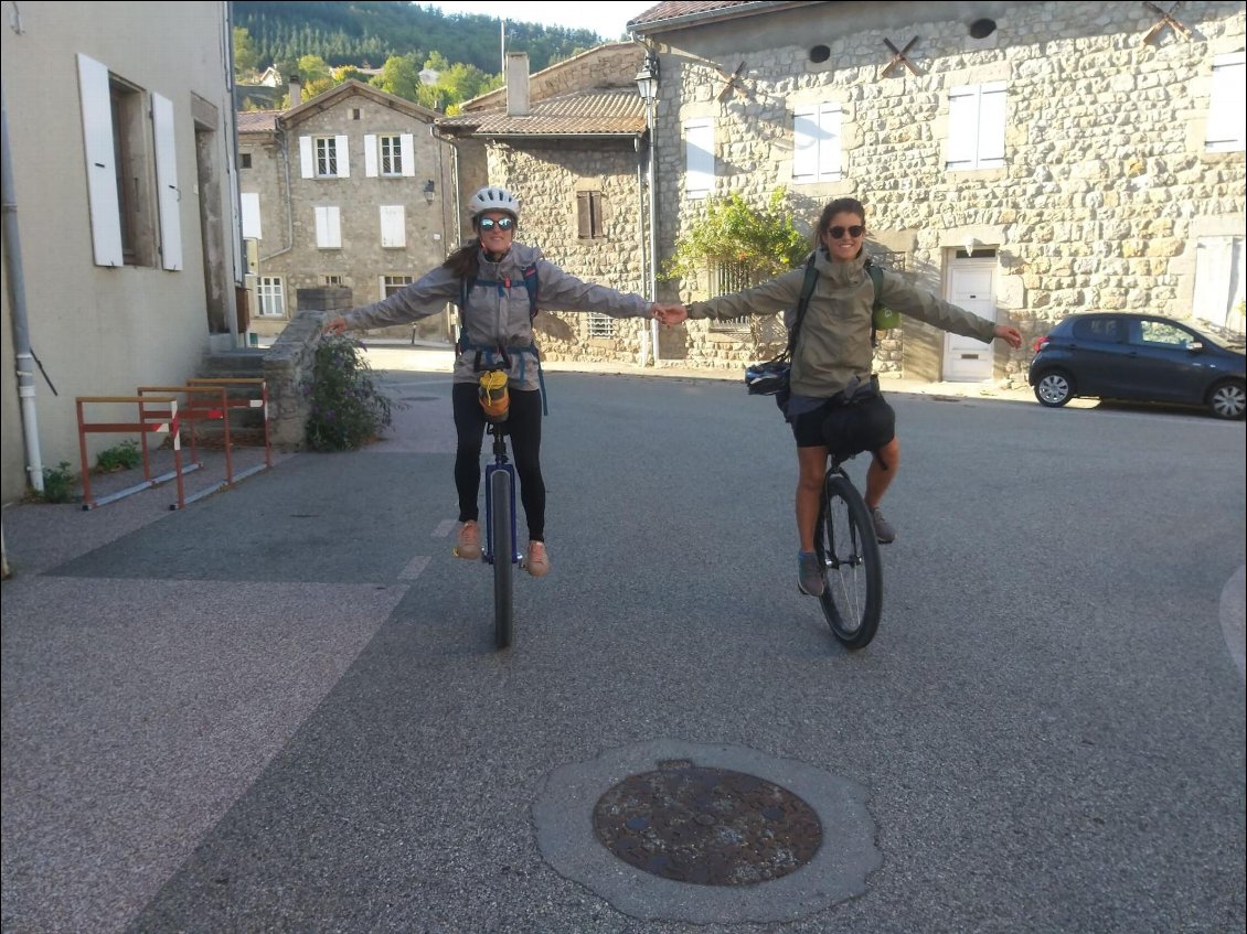 Dans le village des Nonières, nous avons des fan au bar du coin qui la bonne adresse du coin. (et surtout la seule)