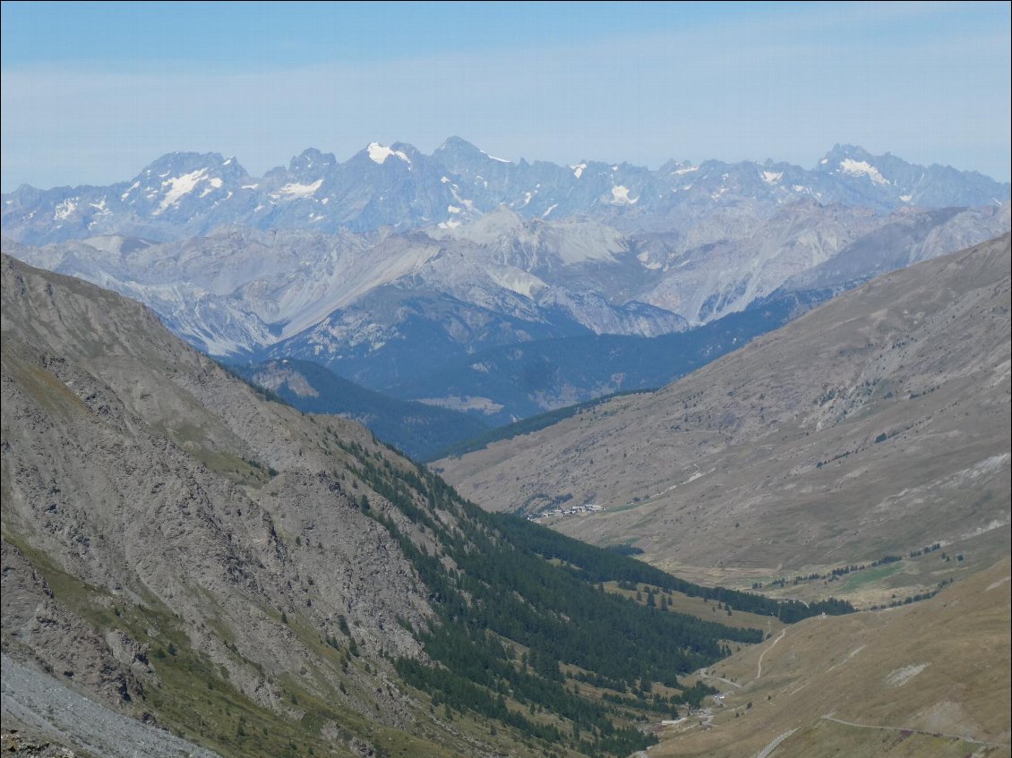 Pour reprendre le un titre du CA61 Les Ecrins "Joyau des alpes. Attention massif addictif"