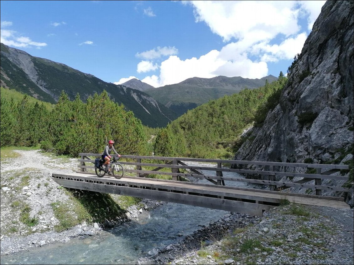 Descente du Val Mora Suisse jusqu'en Italie @dodosoustente