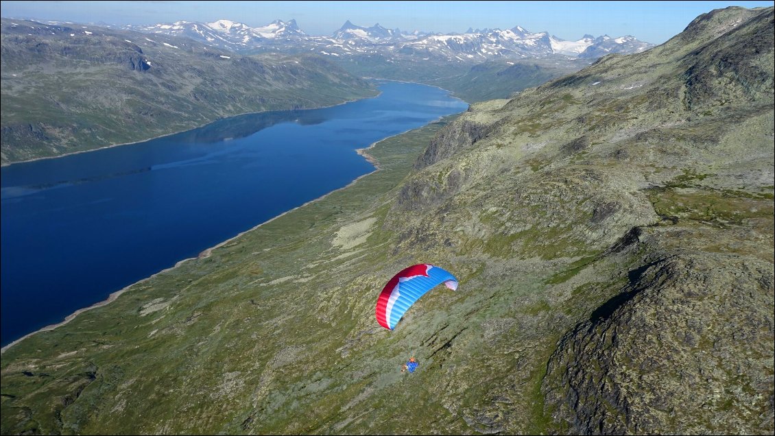 Combo kayak + parapente. Lac Bygdin. Norvège
Photo : Johanna, Carnets d'Av