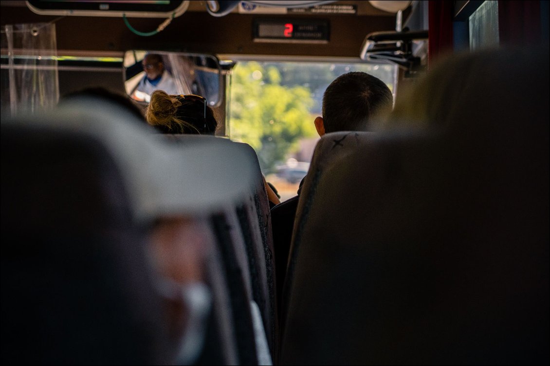 Dans le bus Gap-Barcelonnette.