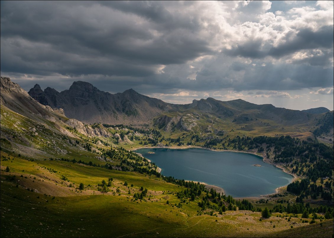 T'es du coin et tu connais pas le lac d'Allos ? Non mais Allos quoi.