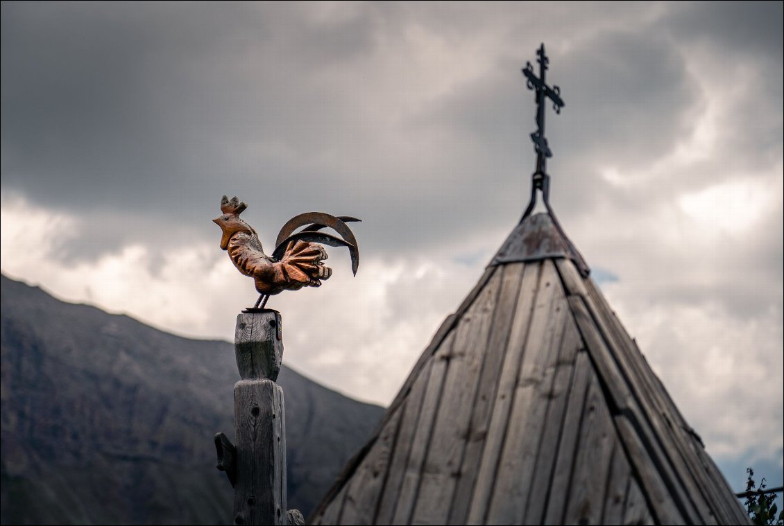 Coq et chapelle des Tourres.