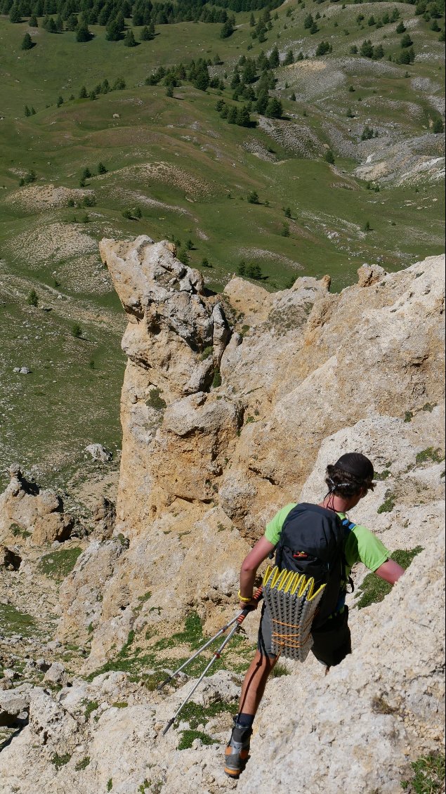 Petit passage rocheux sur la crête