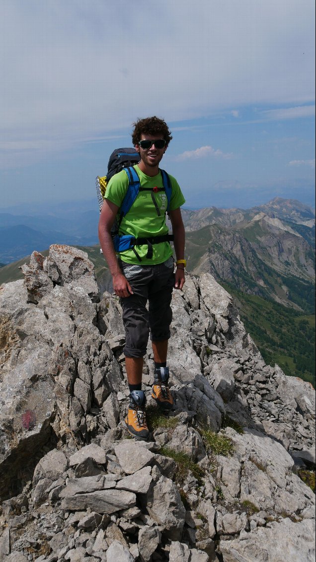 Sur l'arête de la Montagnette