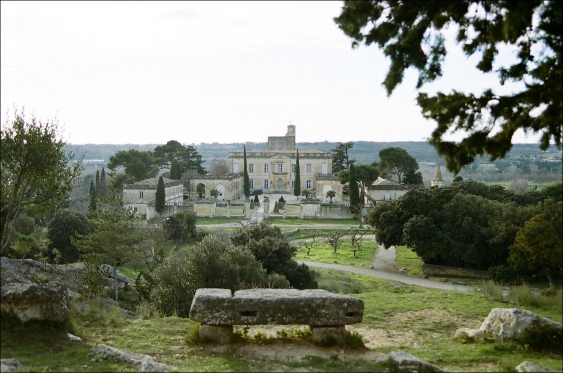 Le château (ou domaine) de Montfrin