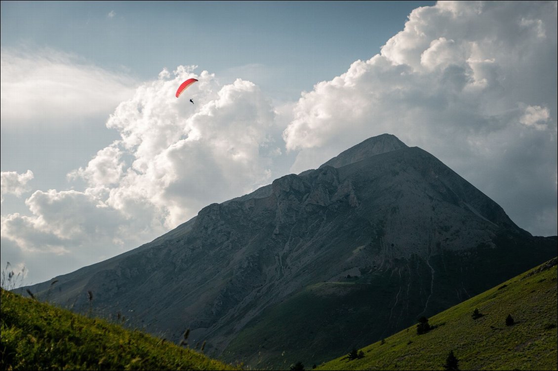 Petit vol rapide depuis la tête du Tourneau.