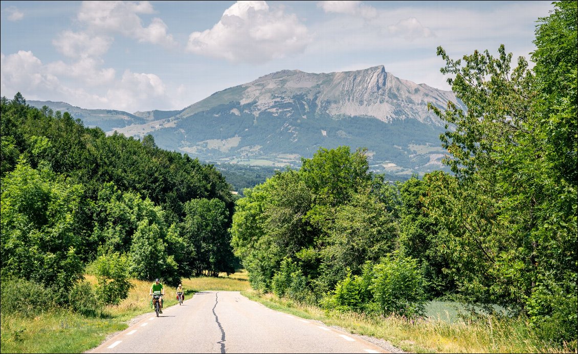 Dans la montée pour St Léger-les-Mélèzes.