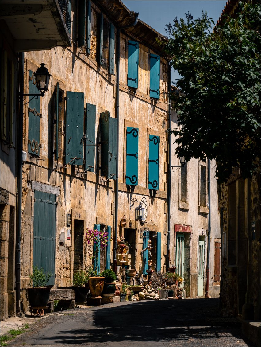 Dans les rues de Bugarach.