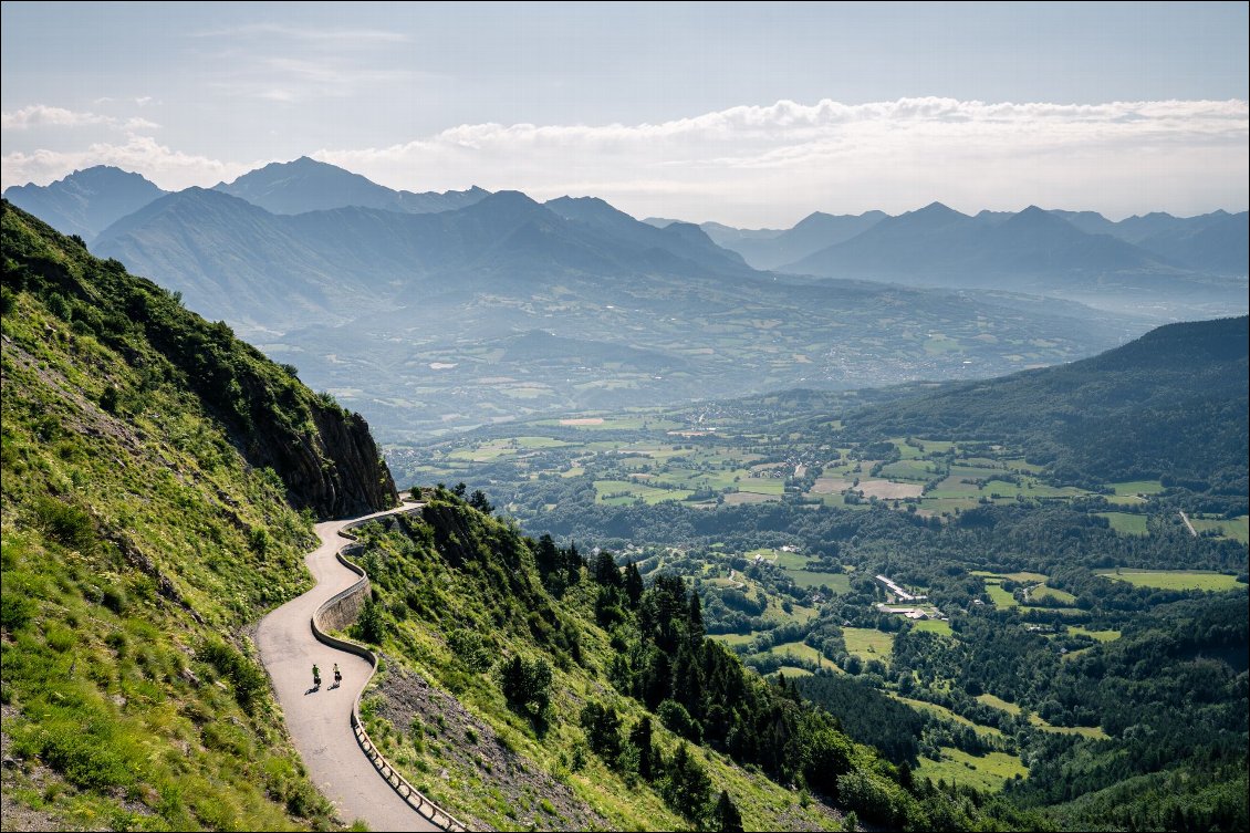 Descente du col du Noyer, point de vue privilégié sur le Champsaur.