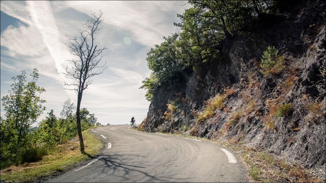 Dans la montée du col de Manse.