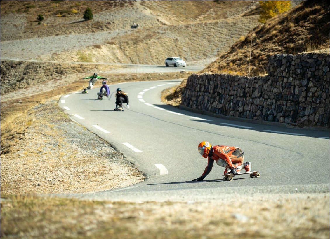 Rencontre sympathique avec des longboarders.