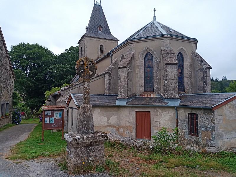 Eglise de Sauvagnac, lieu de bivouac juste derrière