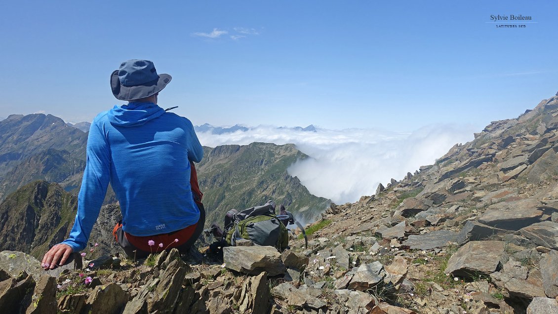 Cover of PYRÉNÉES - LA GRANDE TRAVERSÉE