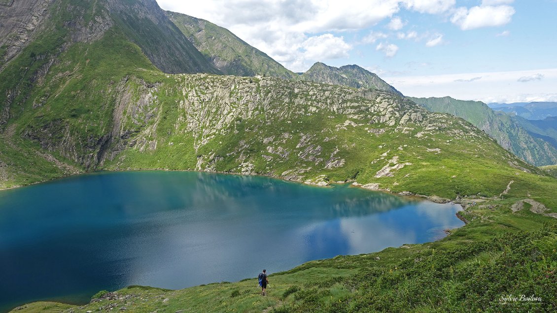 J18. L'Etang Rond sous le refuge des Estagnous (Secteur du Mont Valier)