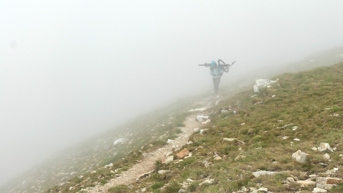 J5, montée au Pic de la Dona. Cela va-t-il virer à l'orage ?