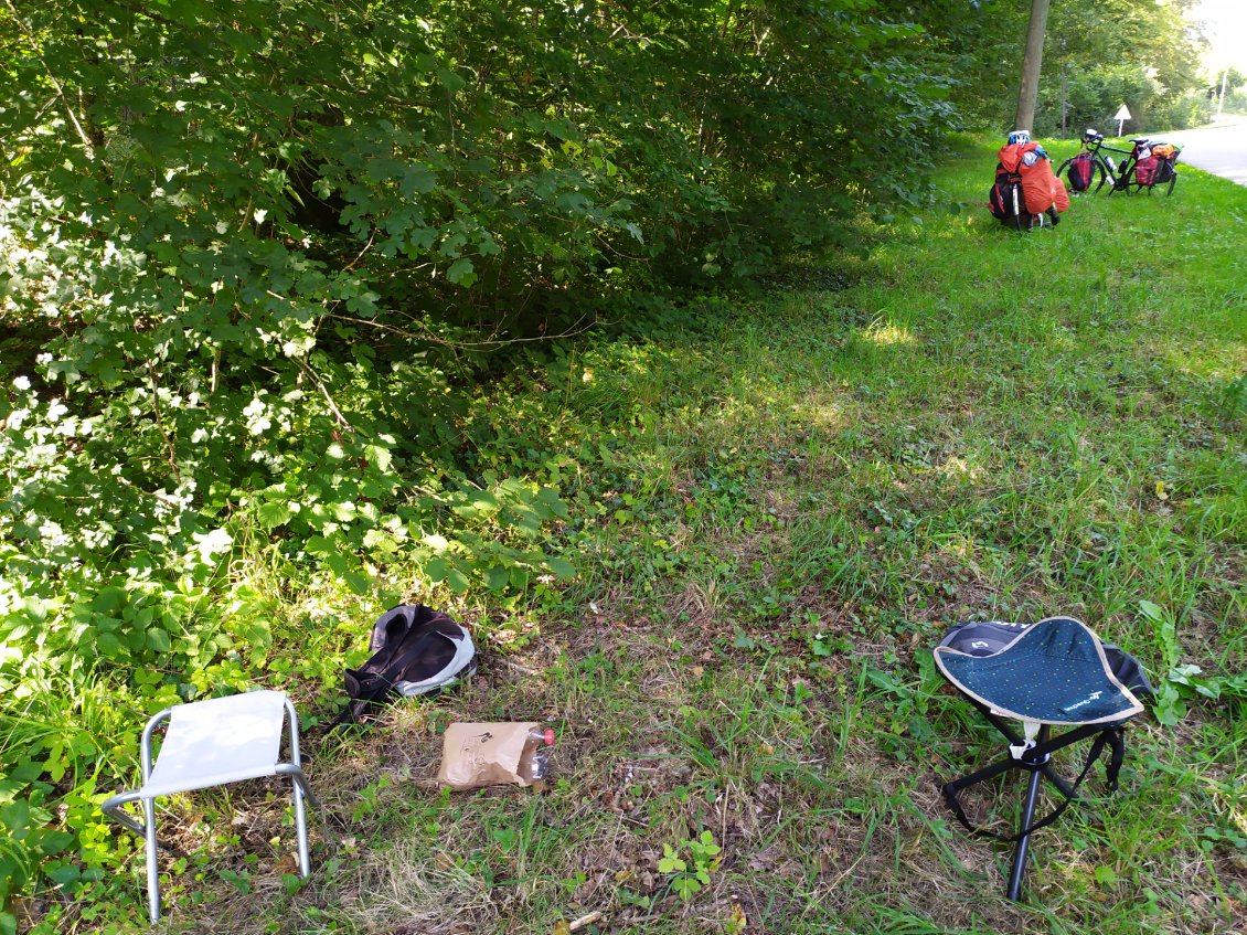 Pause sandwich en exterieur de virage : ni le meilleure spot, ni le moins dangereux