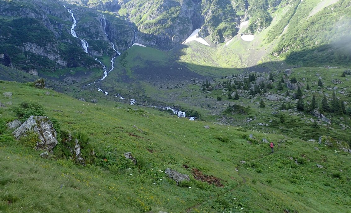 Descente vers le ruisseau du Vors.