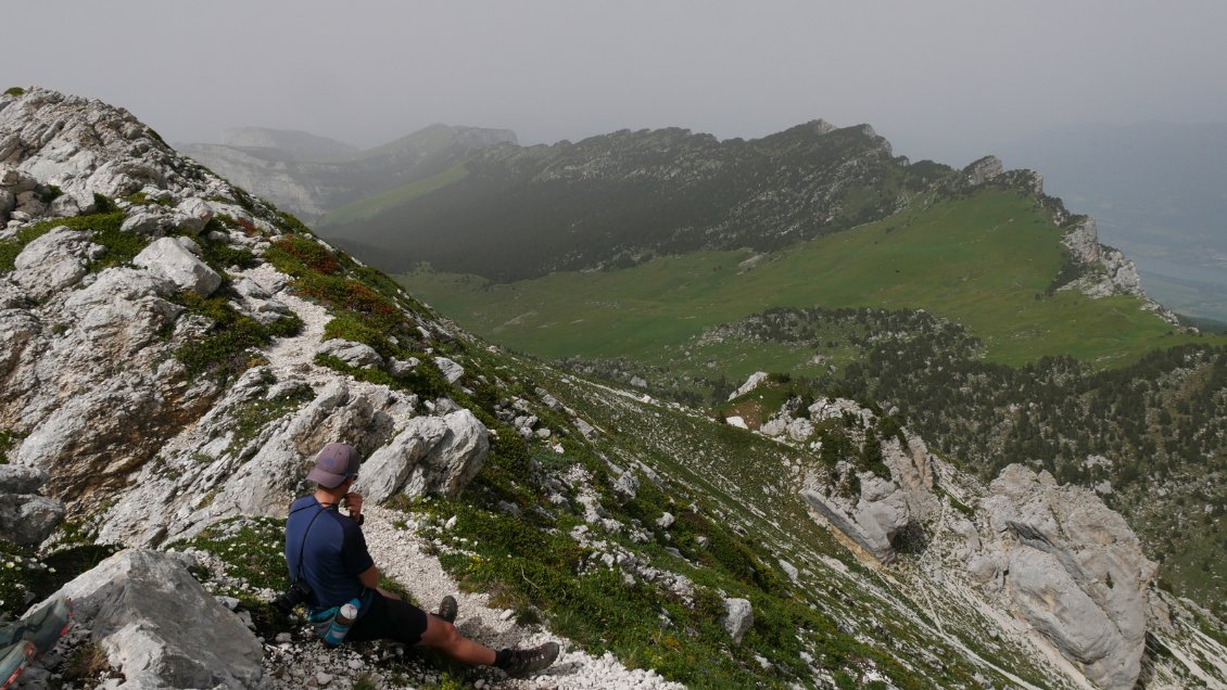 Atmosphère un peu... sableuse depuis le sommet des Lances de Malissard.