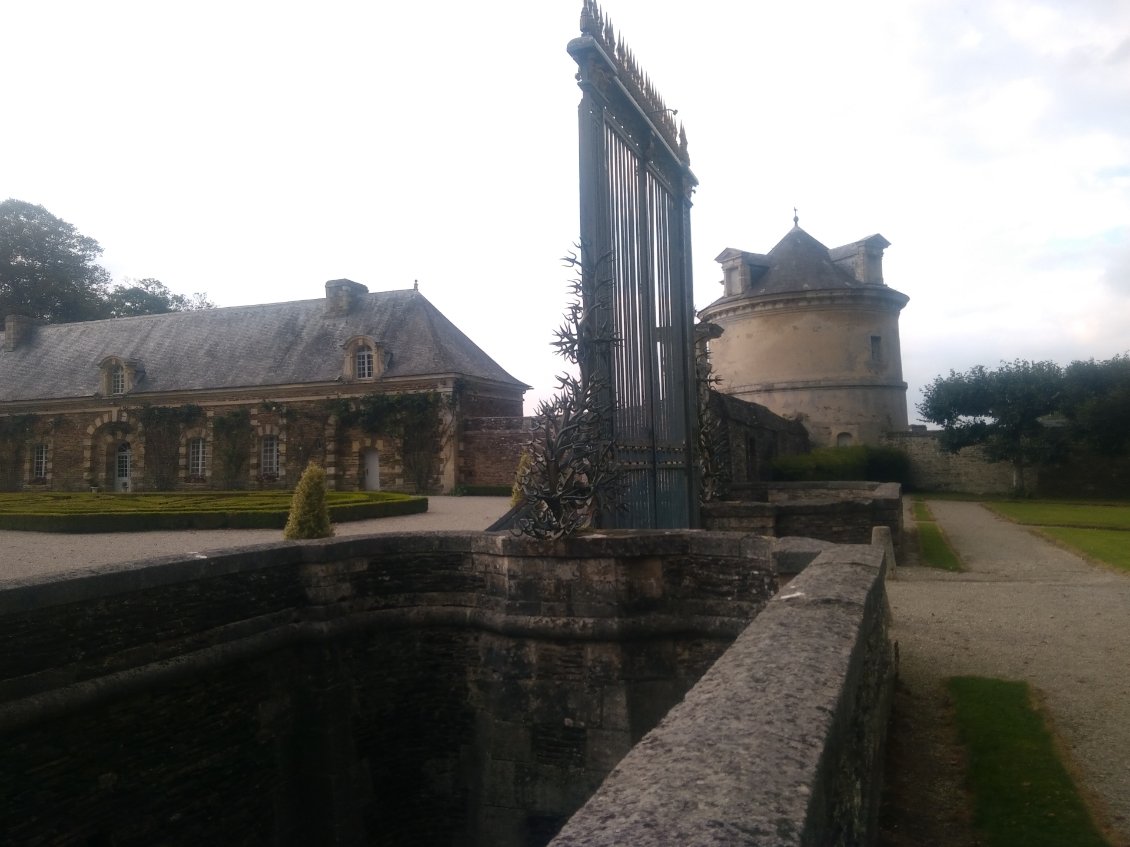 Entrée du château de Balleroy