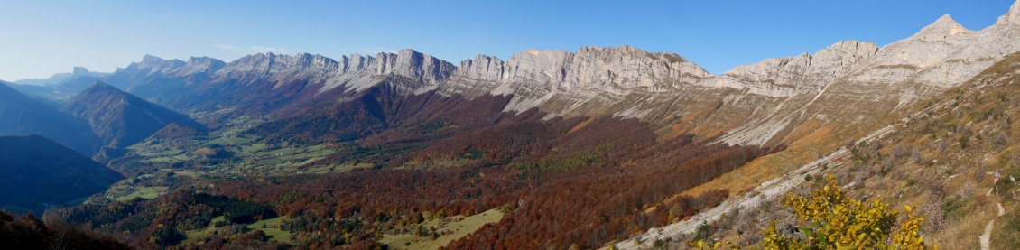 Couverture de Le Balcon Est du Vercors du Mont Aiguille à Grenoble... à un bus de chez soi