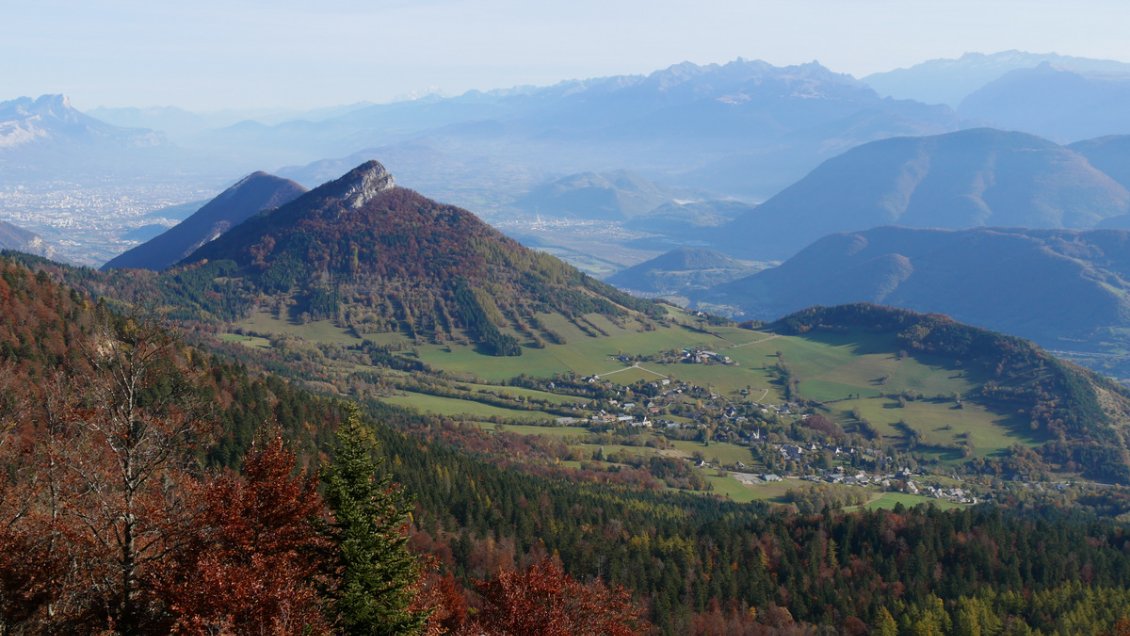 Vue sur le village de Prélenfrey