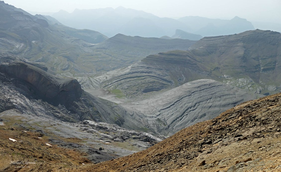 Vue vers les « collus » (Collada de Millares, Collada del Descargador, Collada Arrablo) passés la veille et l'avant-veille.