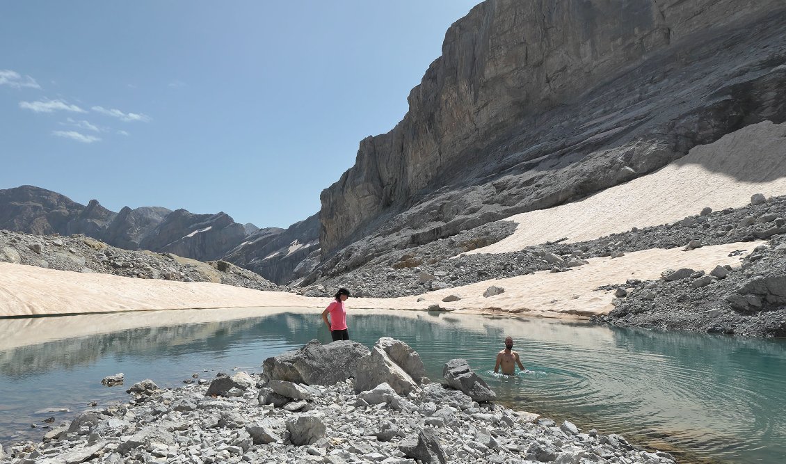 Rafraichissement, versant nord de la Brèche de Roland.